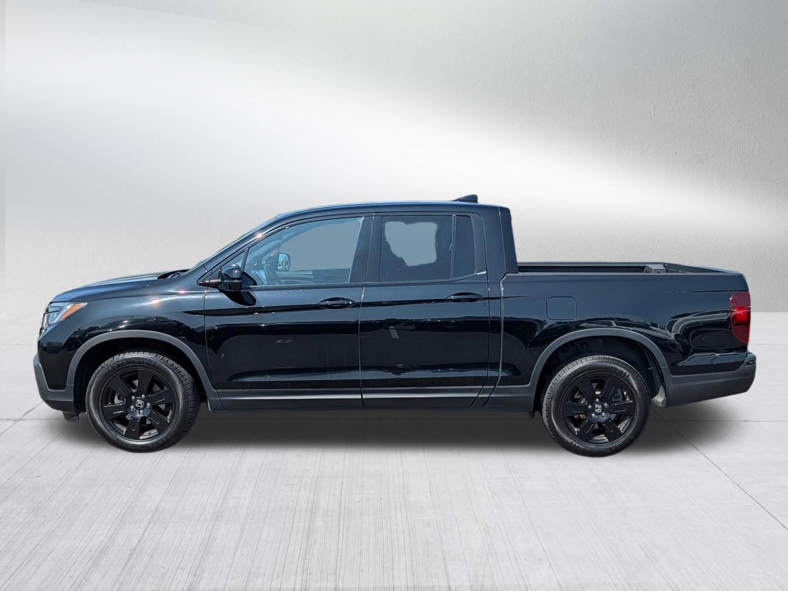 Used 2017 Honda Ridgeline Black Edition image 4