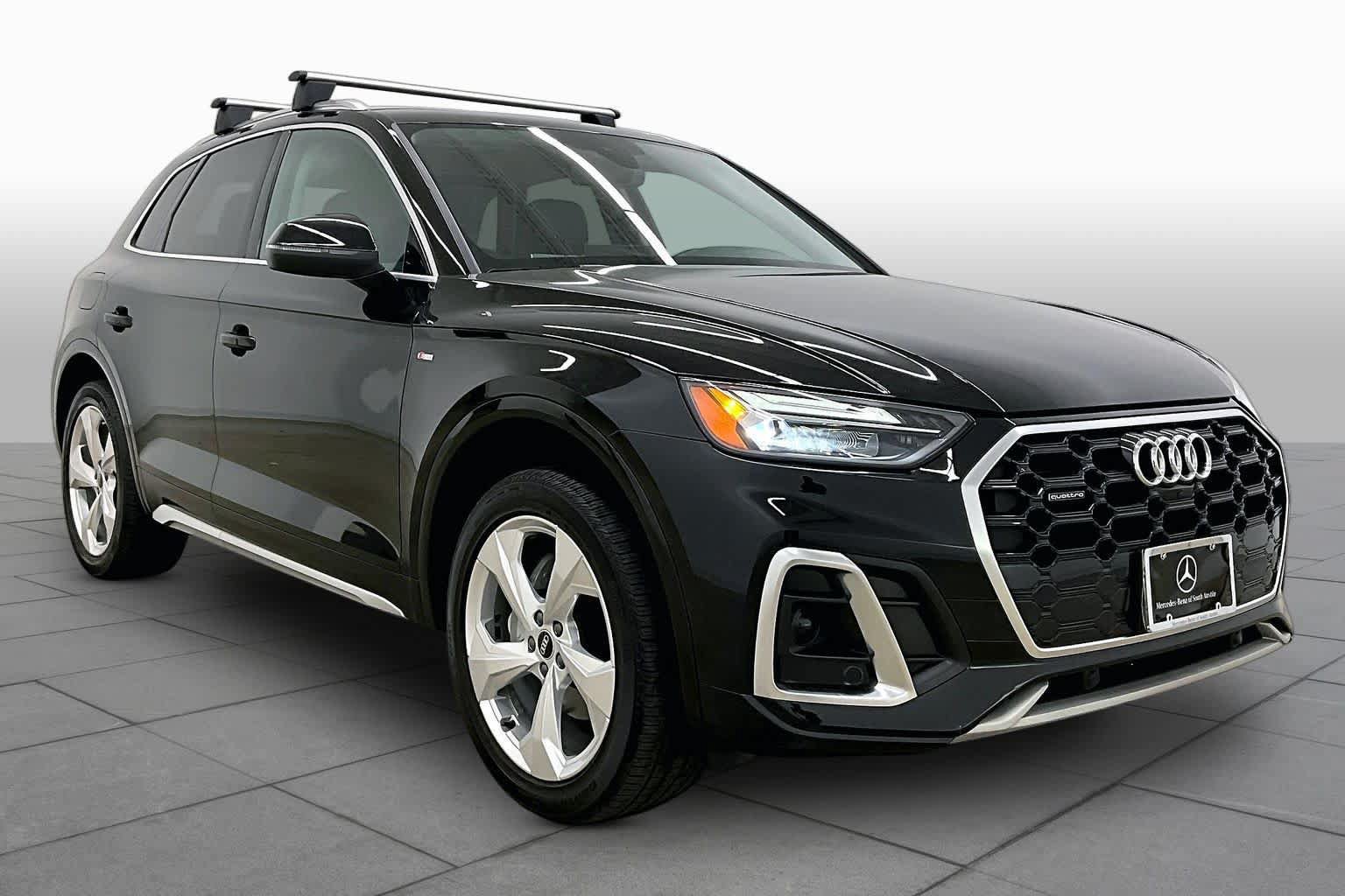 Used 2023 Audi Q5 2.0T Premium Plus w/ Premium Plus Package AWD/4WD image 3