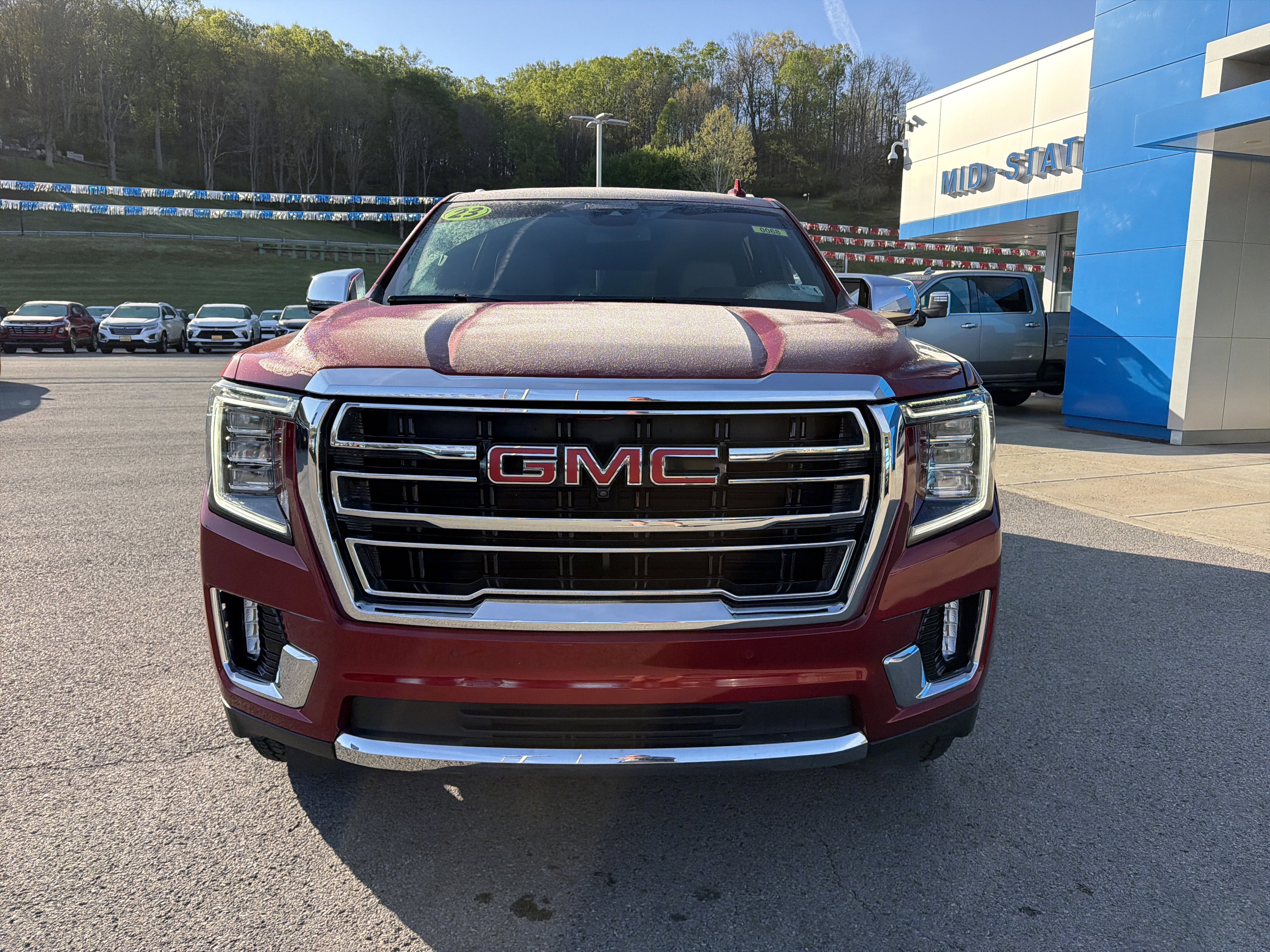 Used 2023 GMC Yukon XL SLT w/ SLT Luxury Package AWD/4WD image 11