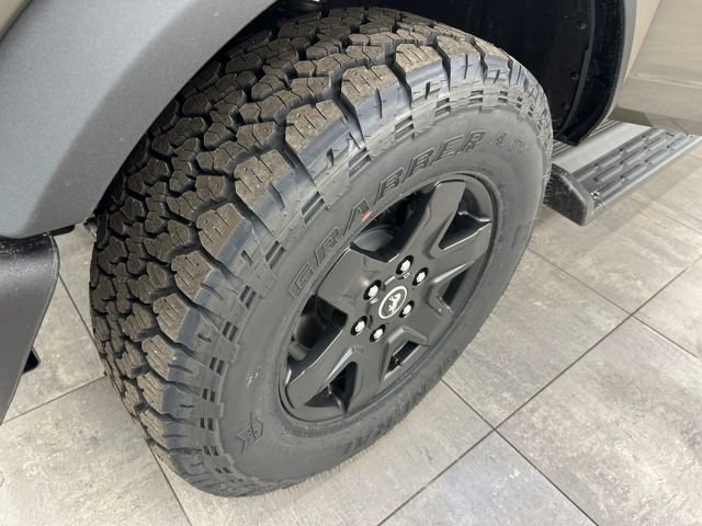 New 2025 Ford Bronco Outer Banks image 40