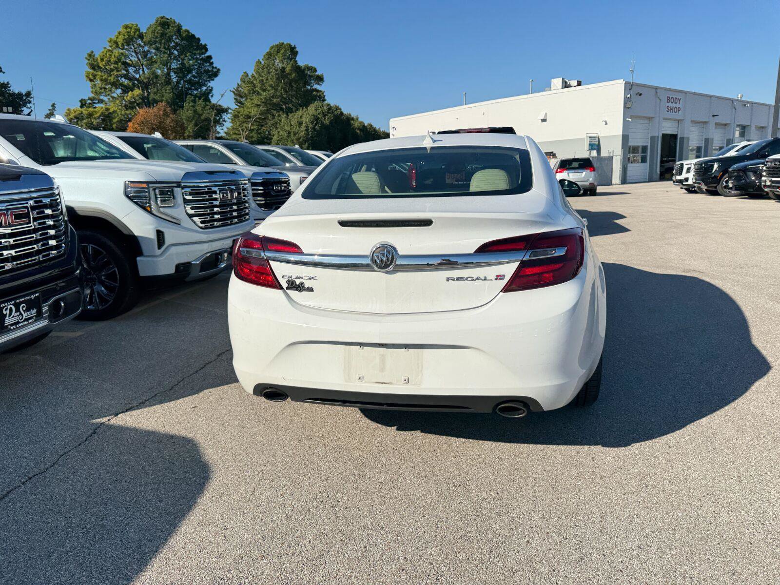 Used 2014 Buick Regal FWD image 12