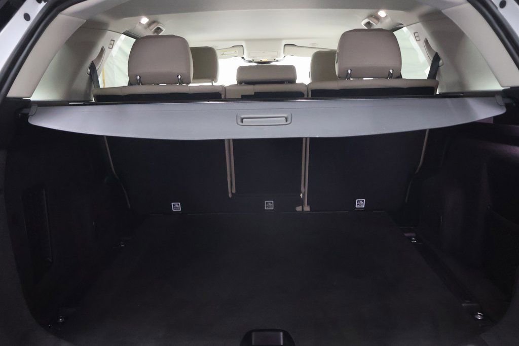 Used 2021 Land Rover Discovery Sport SE image 14