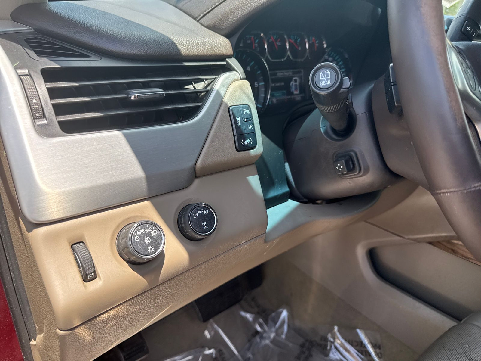 Used 2017 GMC Yukon SLT AWD/4WD image 13