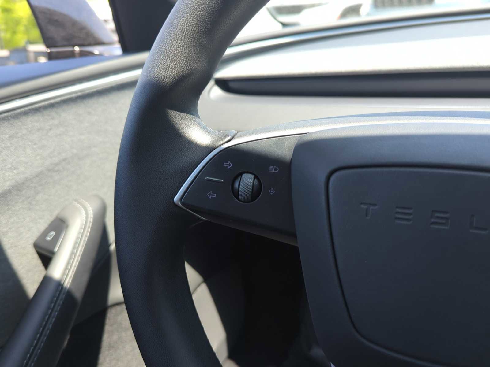 Used 2024 Tesla Model 3 Standard Range RWD image 18