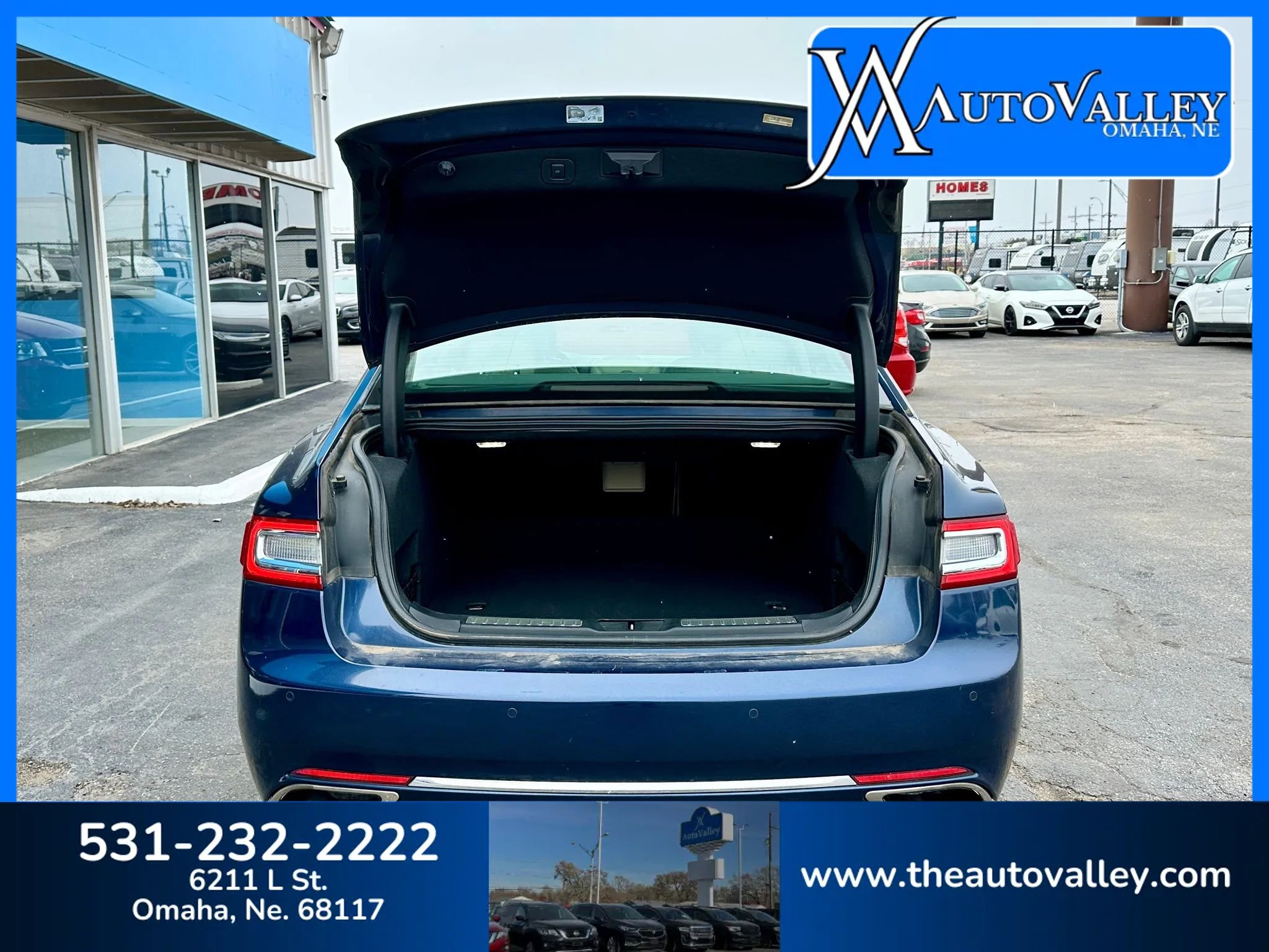 Used 2017 Lincoln Continental Select w/ Technology Package image 40