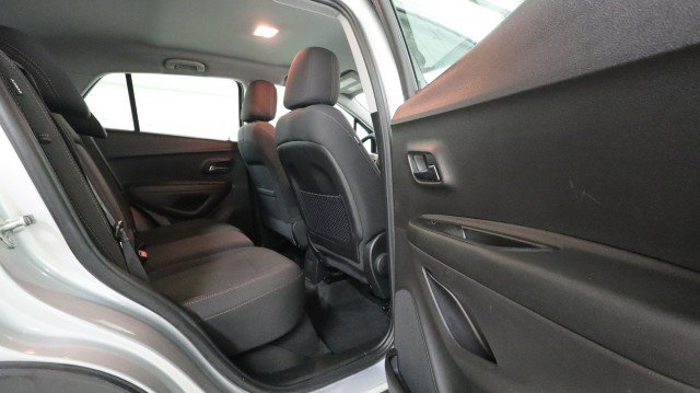 Used 2020 Chevrolet Trax LS FWD image 11