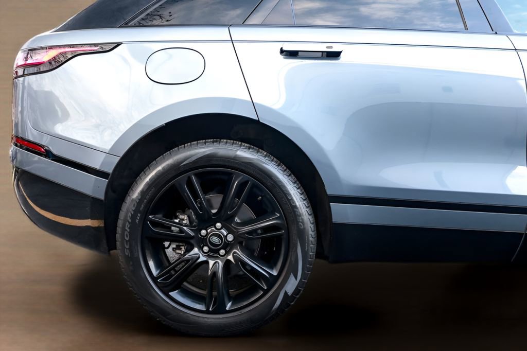 Used 2022 Land Rover Range Rover Velar R-Dynamic S image 14