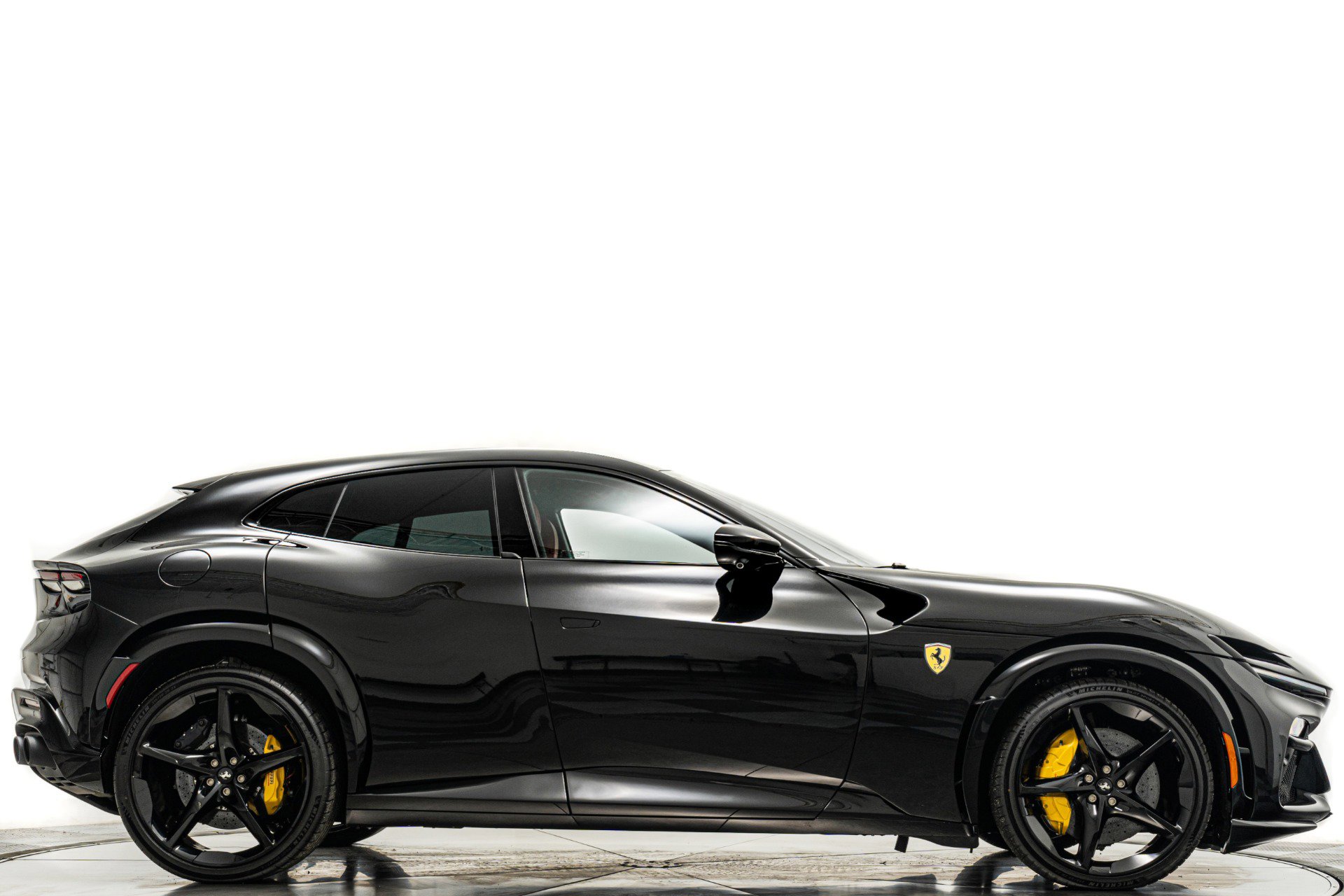 Used 2025 Ferrari Purosangue image 2