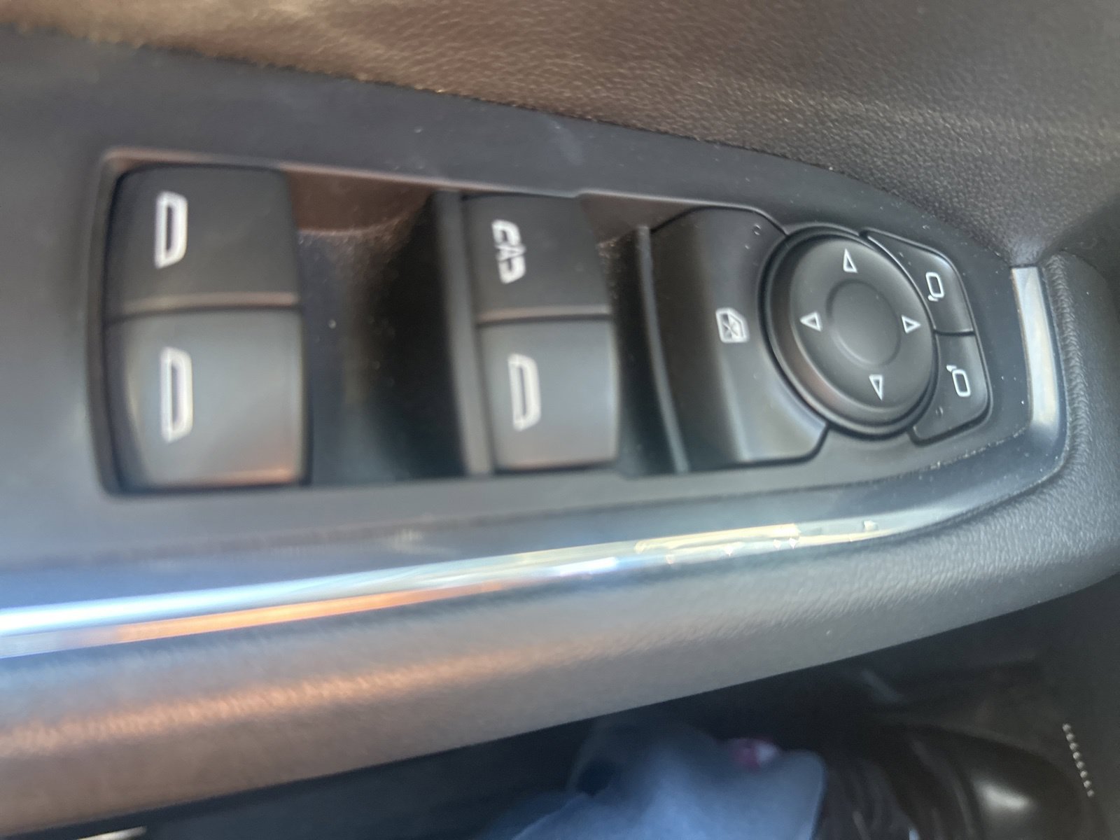 Used 2023 Chevrolet Silverado 1500 LT RWD image 16
