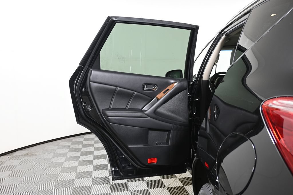 Used 2014 Nissan Murano LE w/ Platinum Edition Package AWD/4WD image 31