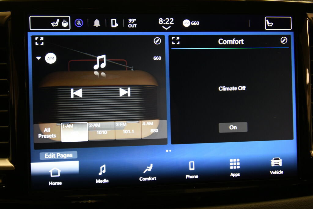 Used 2024 Chrysler Pacifica Touring-L FWD image 15
