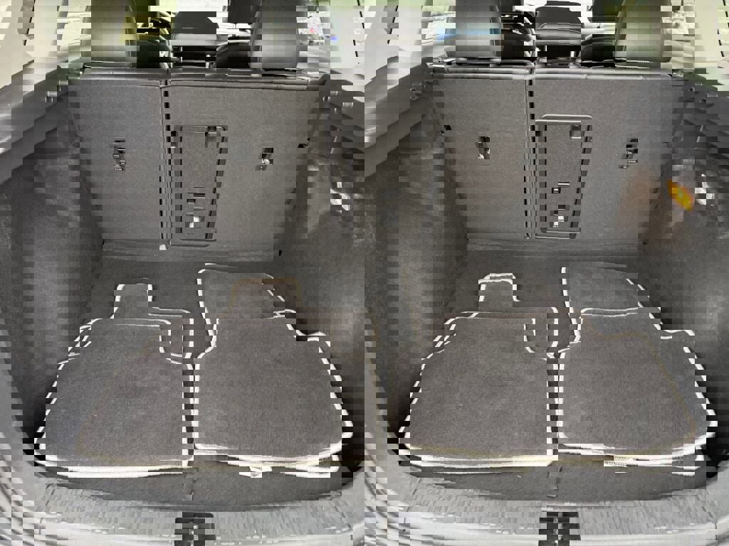 Used 2023 Volkswagen Taos SE w/ Panoramic Sunroof Package image 31