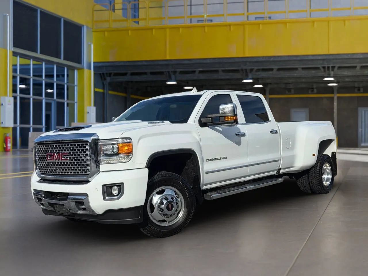 Used 2017 GMC Sierra 3500 Denali w/ Duramax Plus Package AWD/4WD image 3