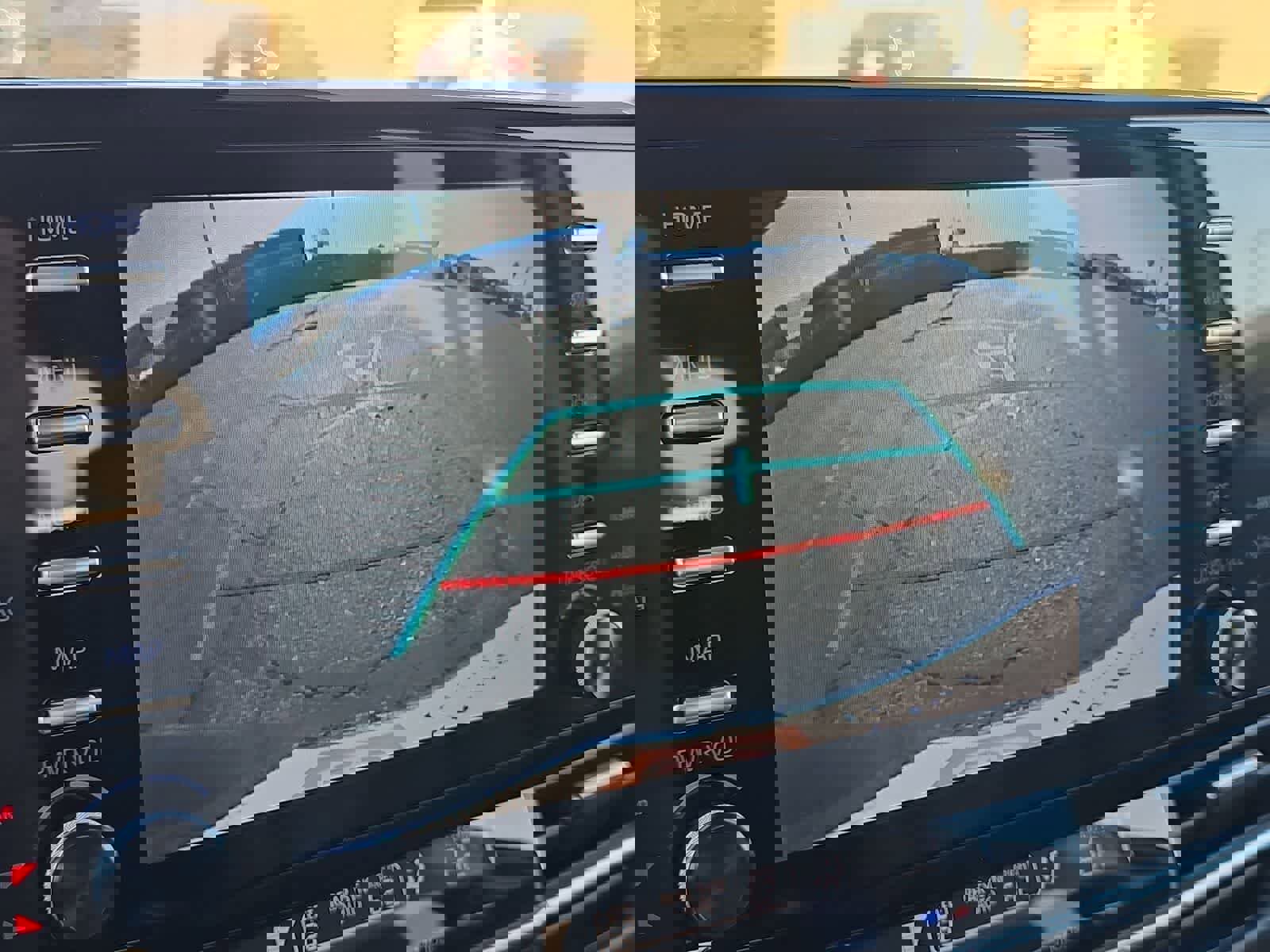 Used 2024 Toyota Sienna XLE image 23