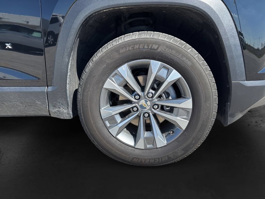 Used 2025 Chevrolet Equinox LT AWD/4WD image 17