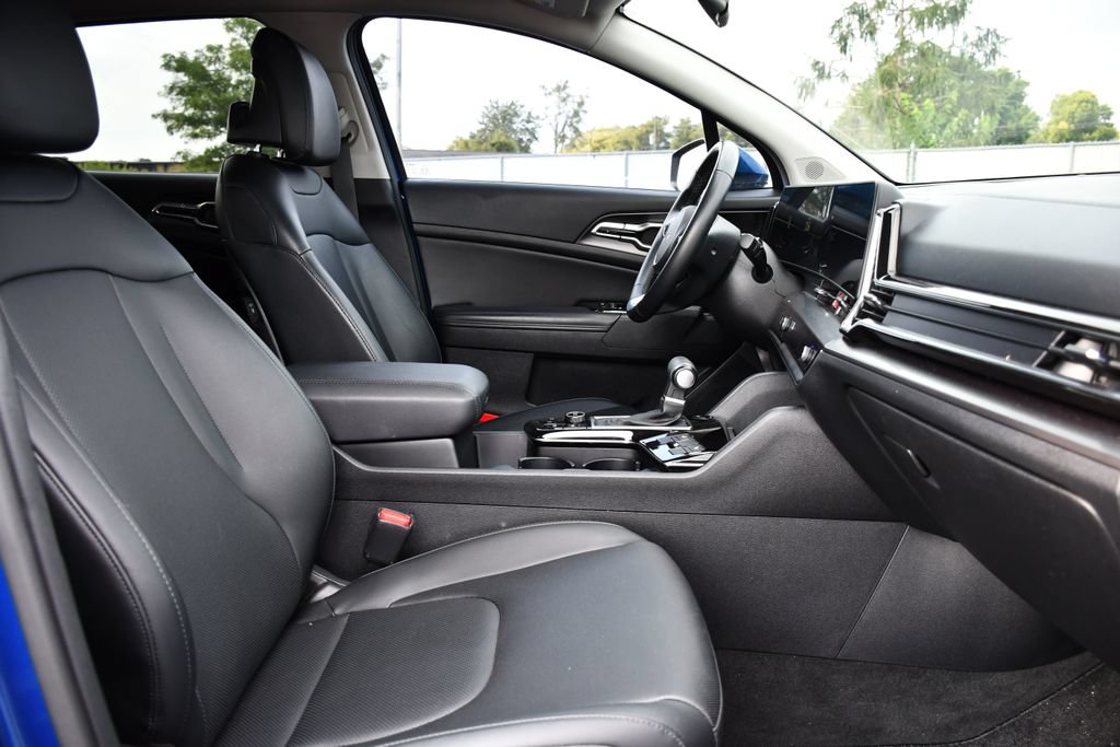 Used 2023 Kia Sportage EX FWD image 33