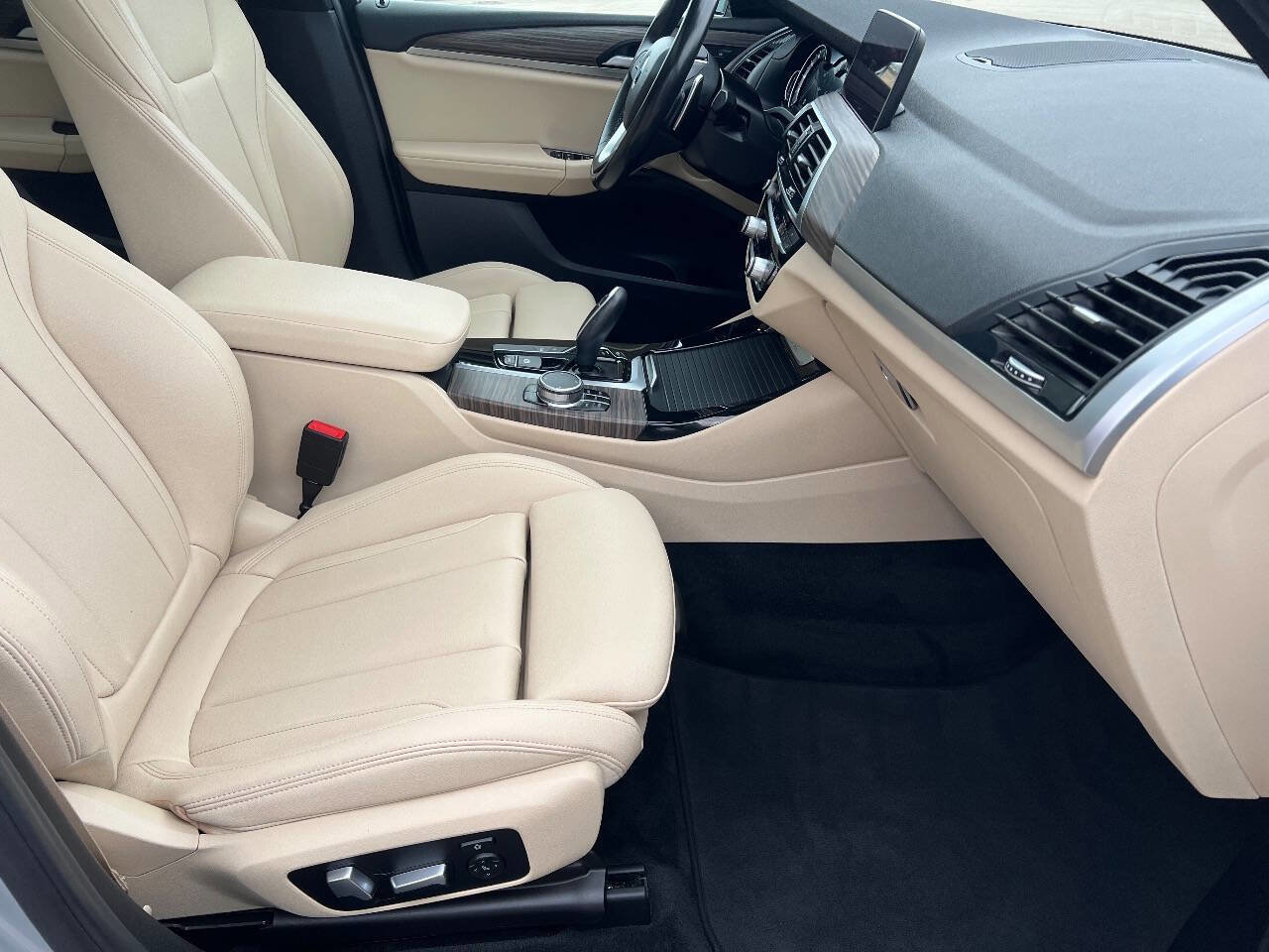 Used 2018 BMW X3 xDrive30i w/ Convenience Package image 15