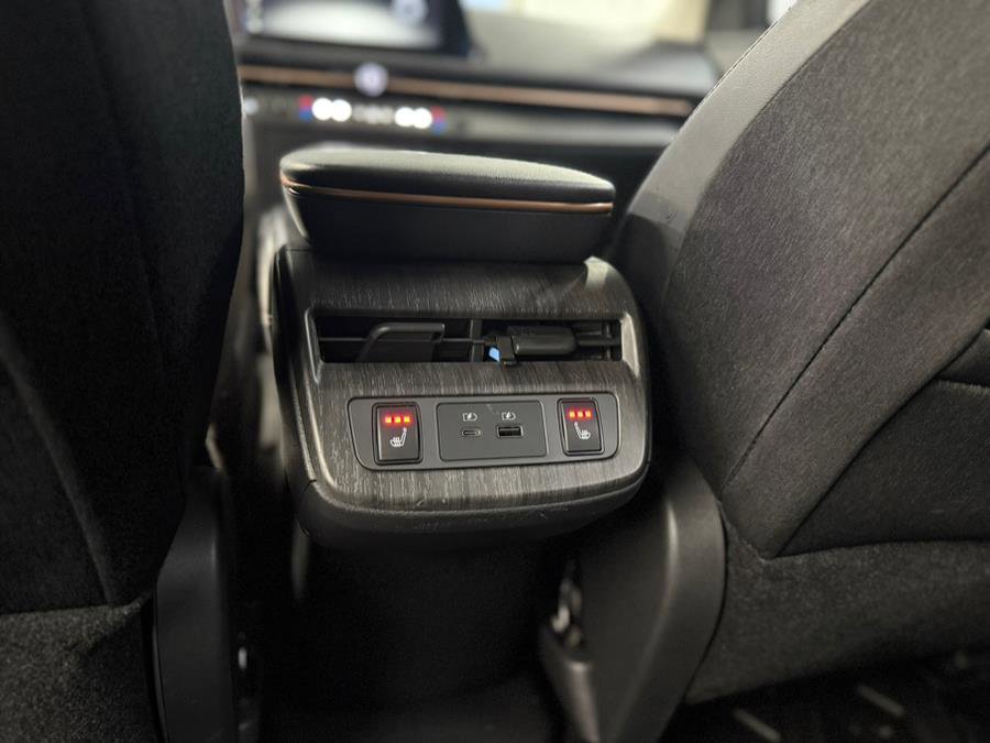 Used 2023 Nissan Ariya FWD image 35