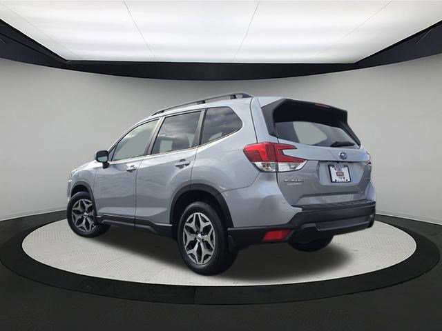 Certified 2023 Subaru Forester Premium image 5