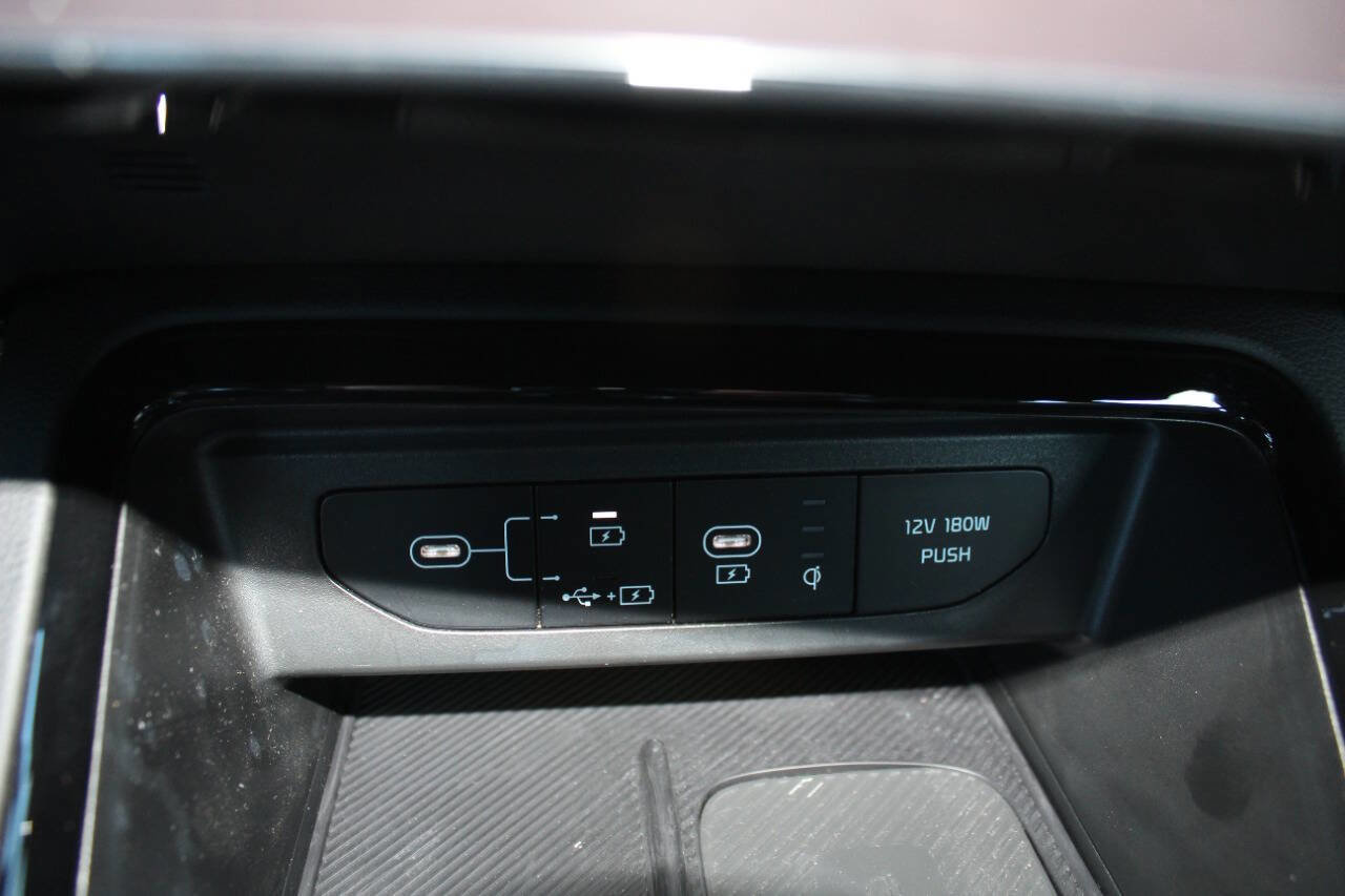 Used 2025 Kia K5 GT-Line w/ GT-Line Premium Package FWD image 18