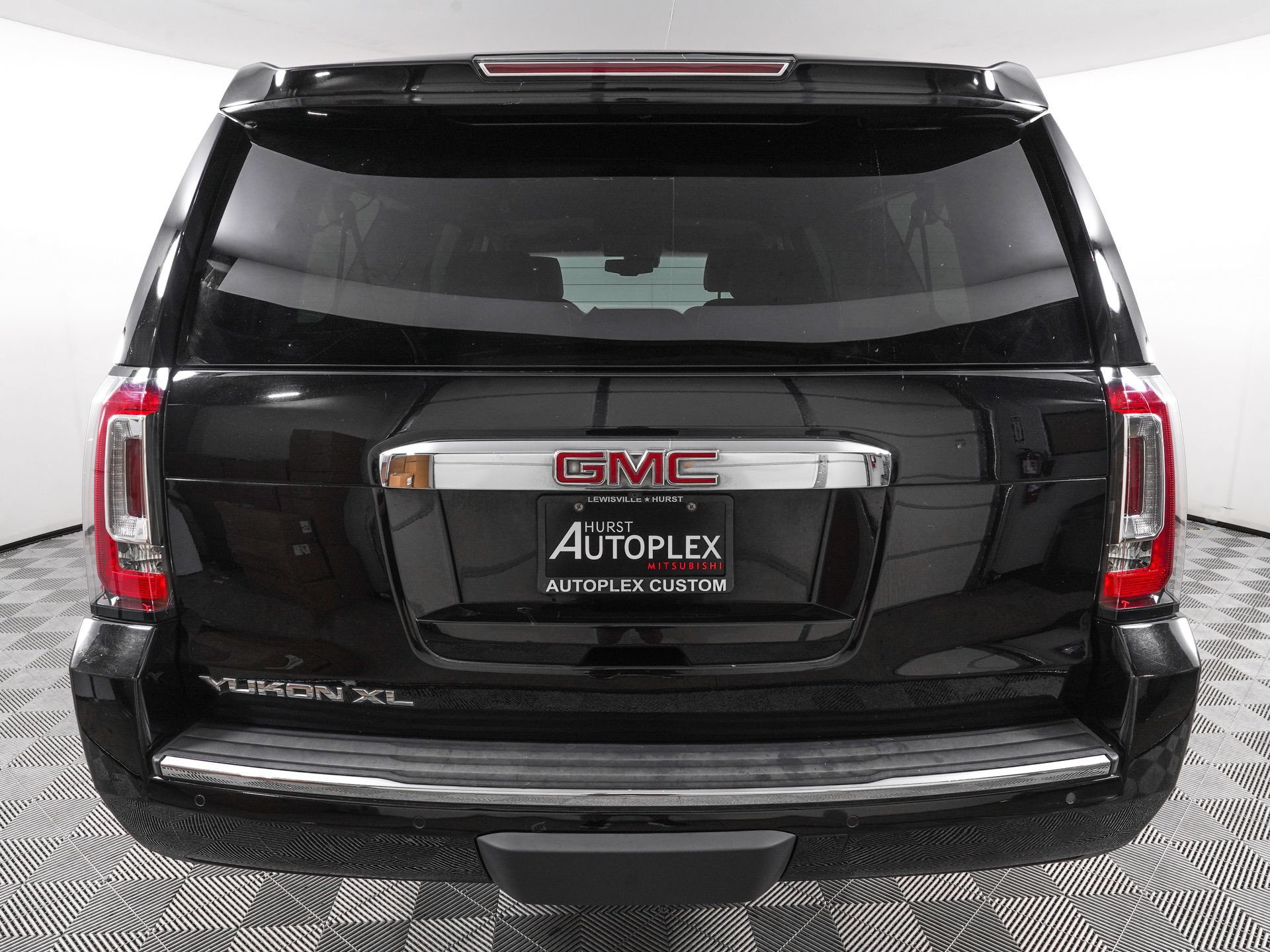 Used 2019 GMC Yukon XL Denali w/ Denali Ultimate Package RWD image 5