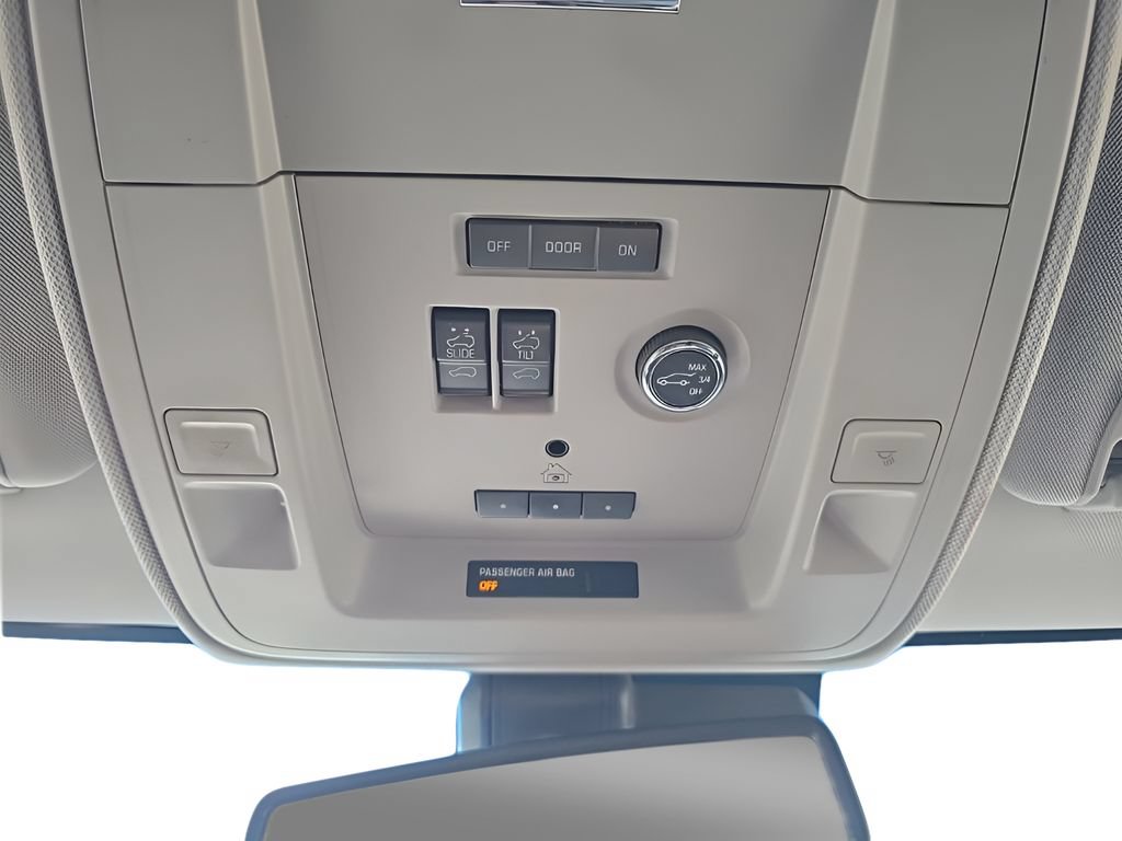Used 2018 GMC Yukon SLT w/ Premium Edition AWD/4WD image 16
