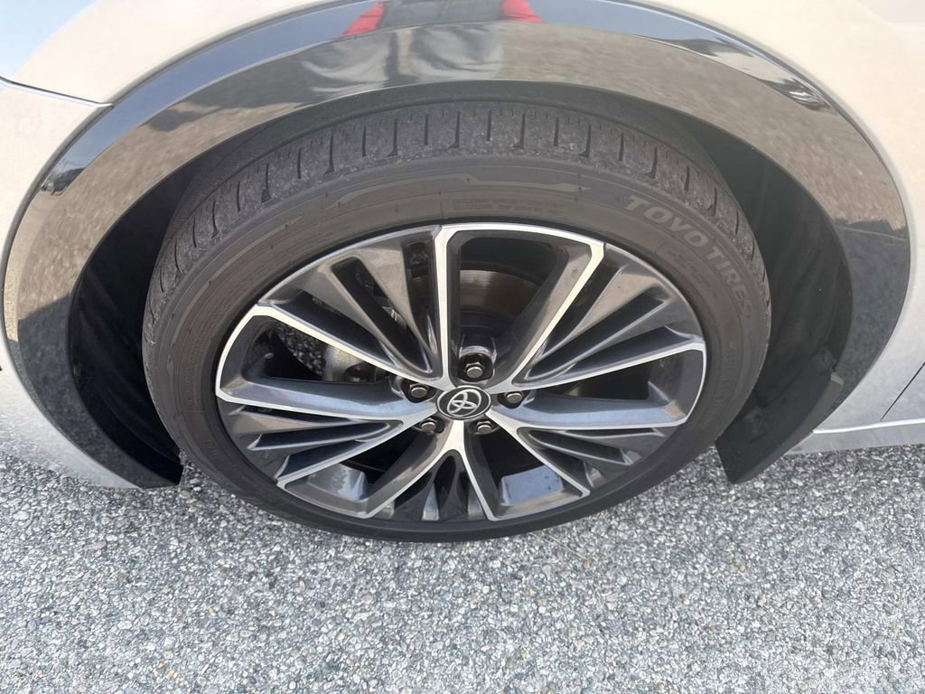 Used 2024 Toyota Prius XLE image 11