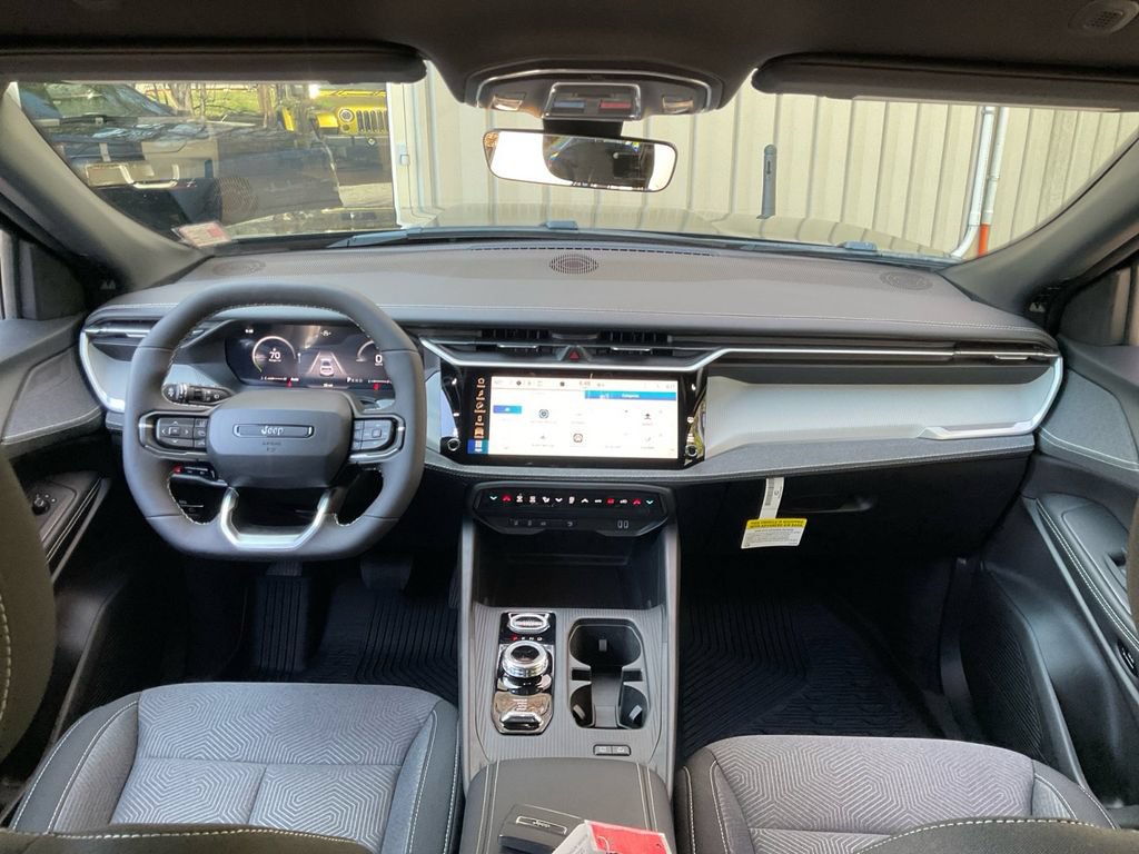 New 2026 Jeep Cherokee Laredo AWD/4WD image 18