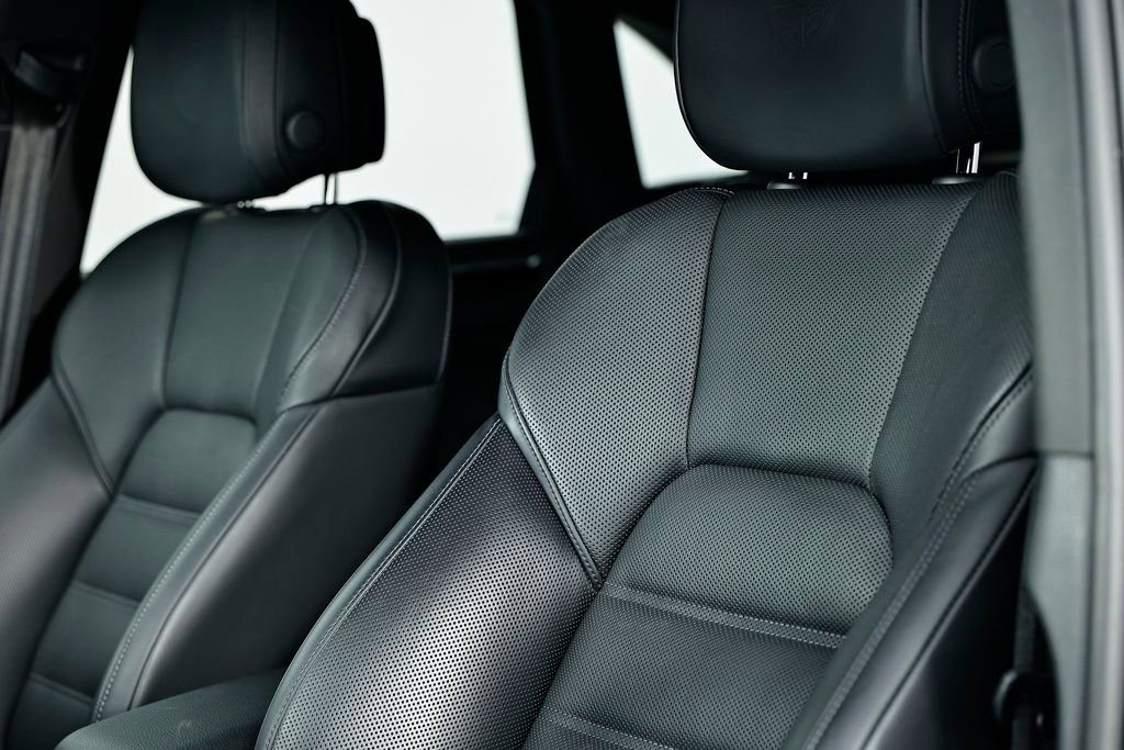 Certified 2025 Porsche Macan image 24