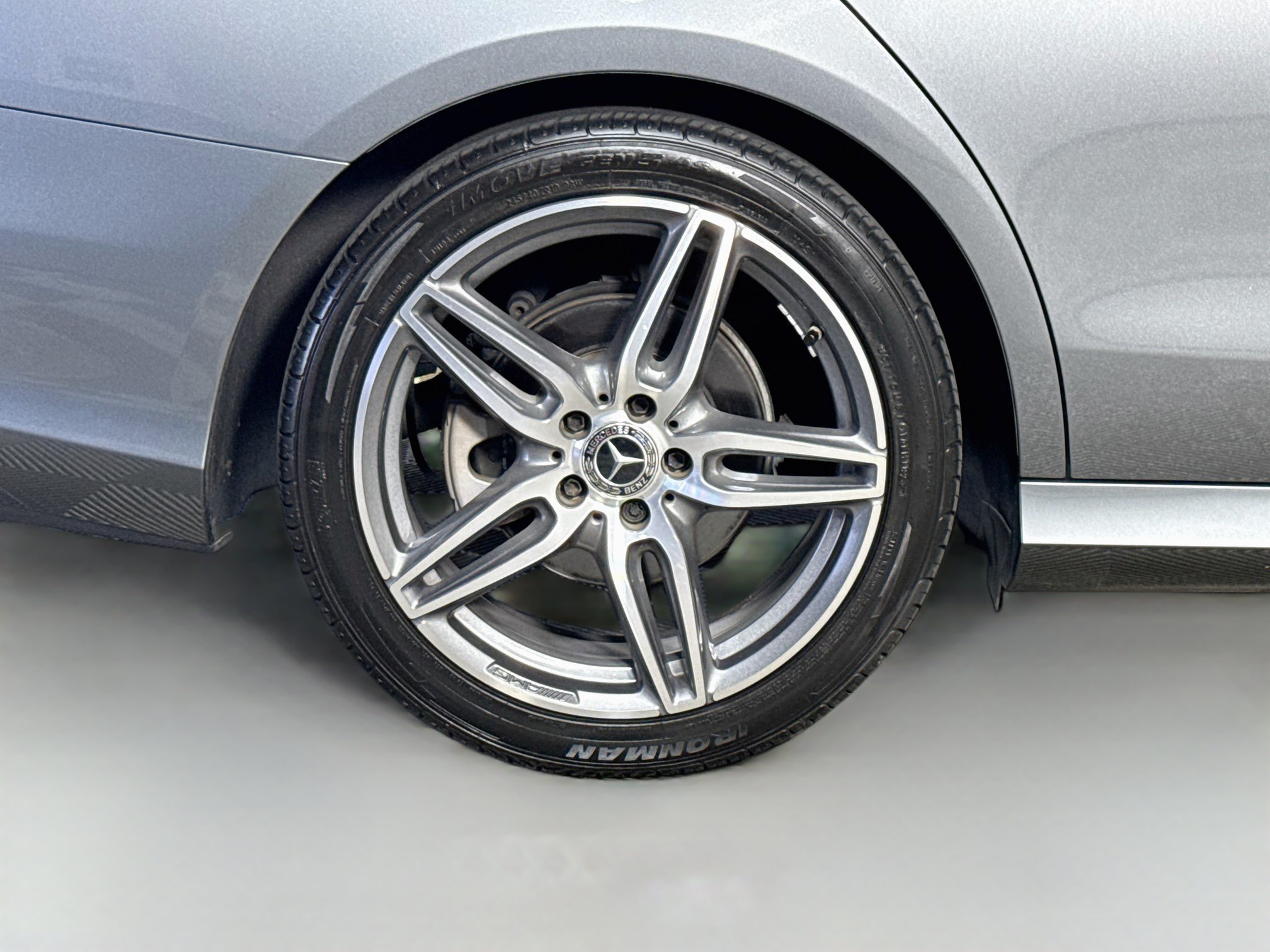 Used 2018 Mercedes-Benz E 300 w/ Premium 3 Package (Q03) image 33