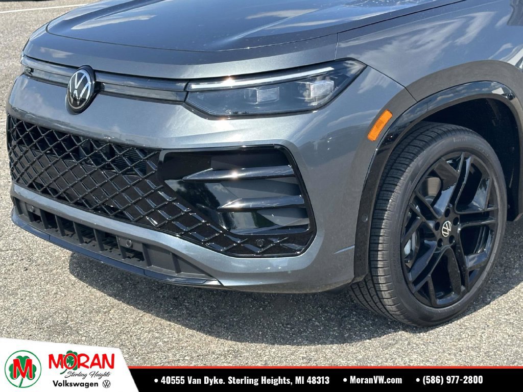 Used 2026 Volkswagen Tiguan SE R-Line FWD image 6