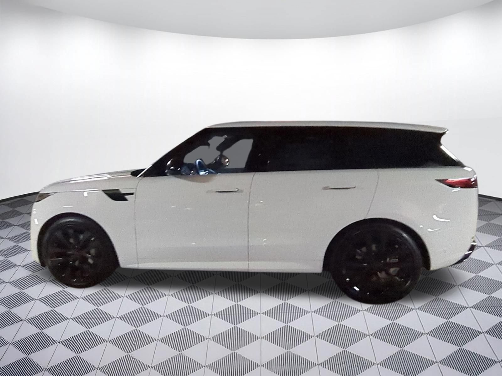 New 2026 Land Rover Range Rover Sport Dynamic SE AWD/4WD image 2