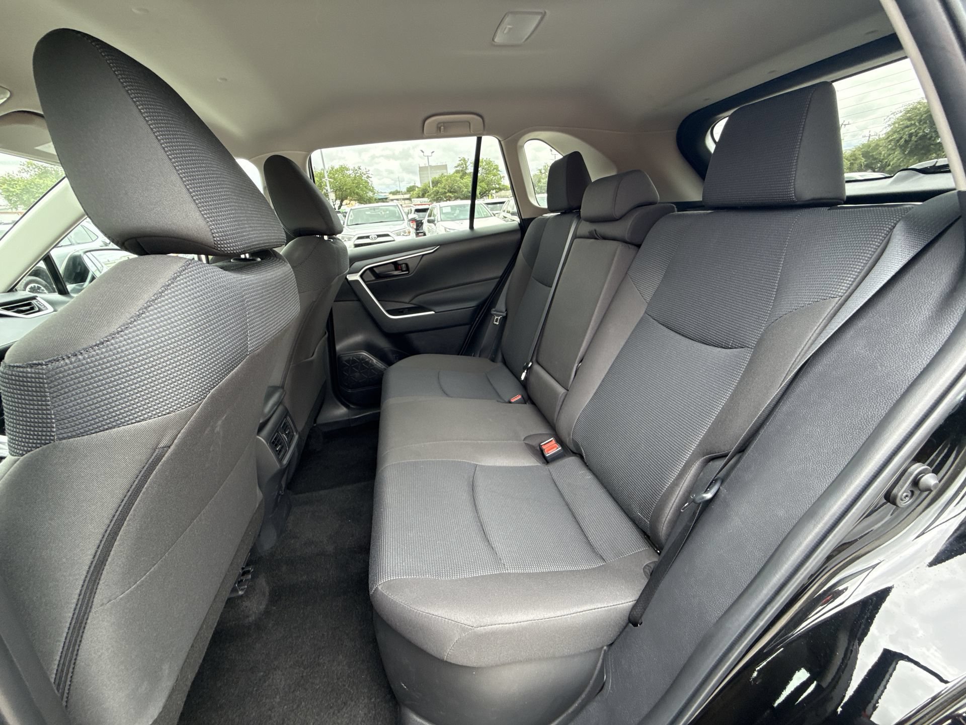 Certified 2025 Toyota RAV4 LE AWD/4WD image 24