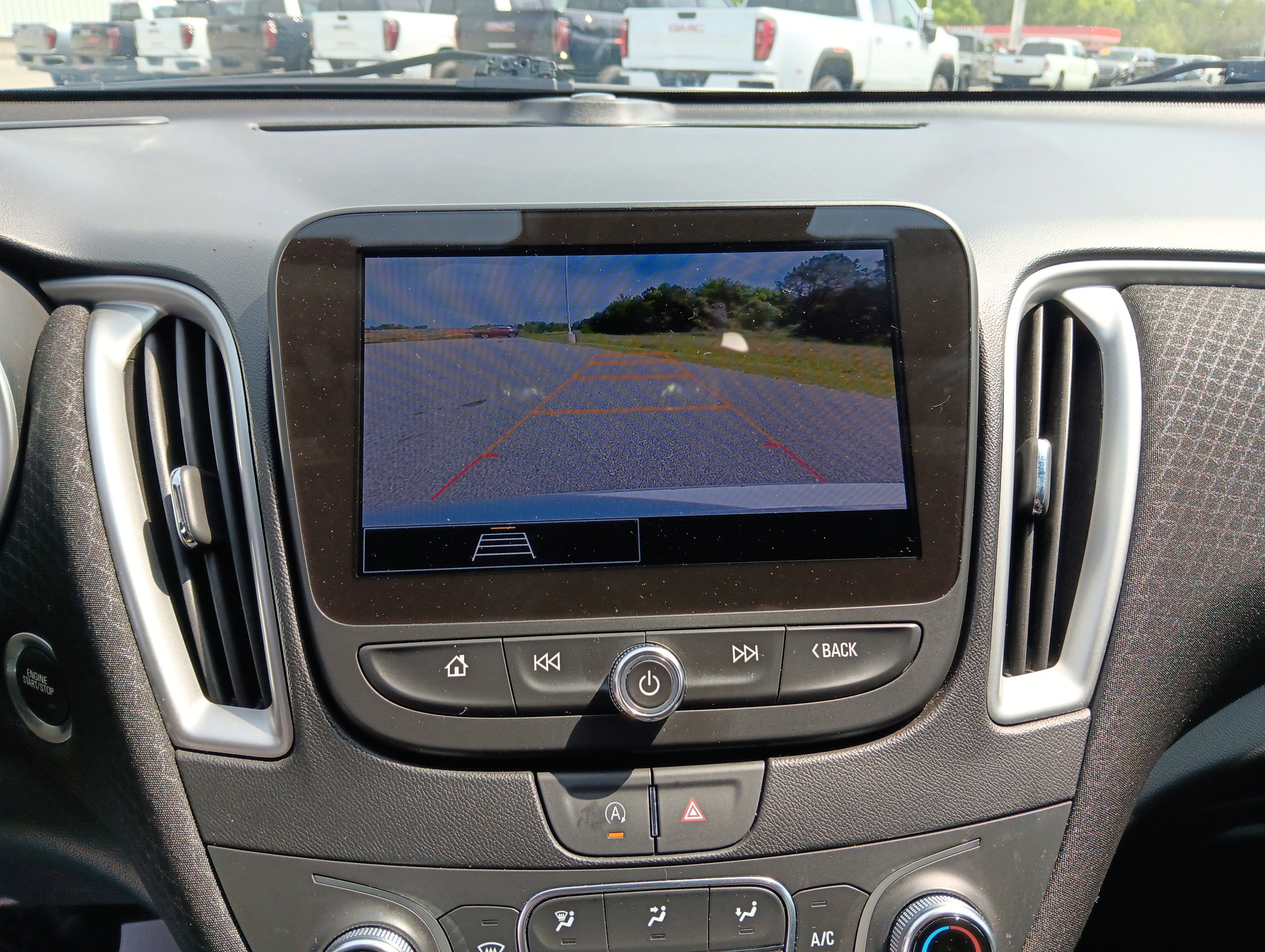 Used 2024 Chevrolet Malibu LT FWD image 12