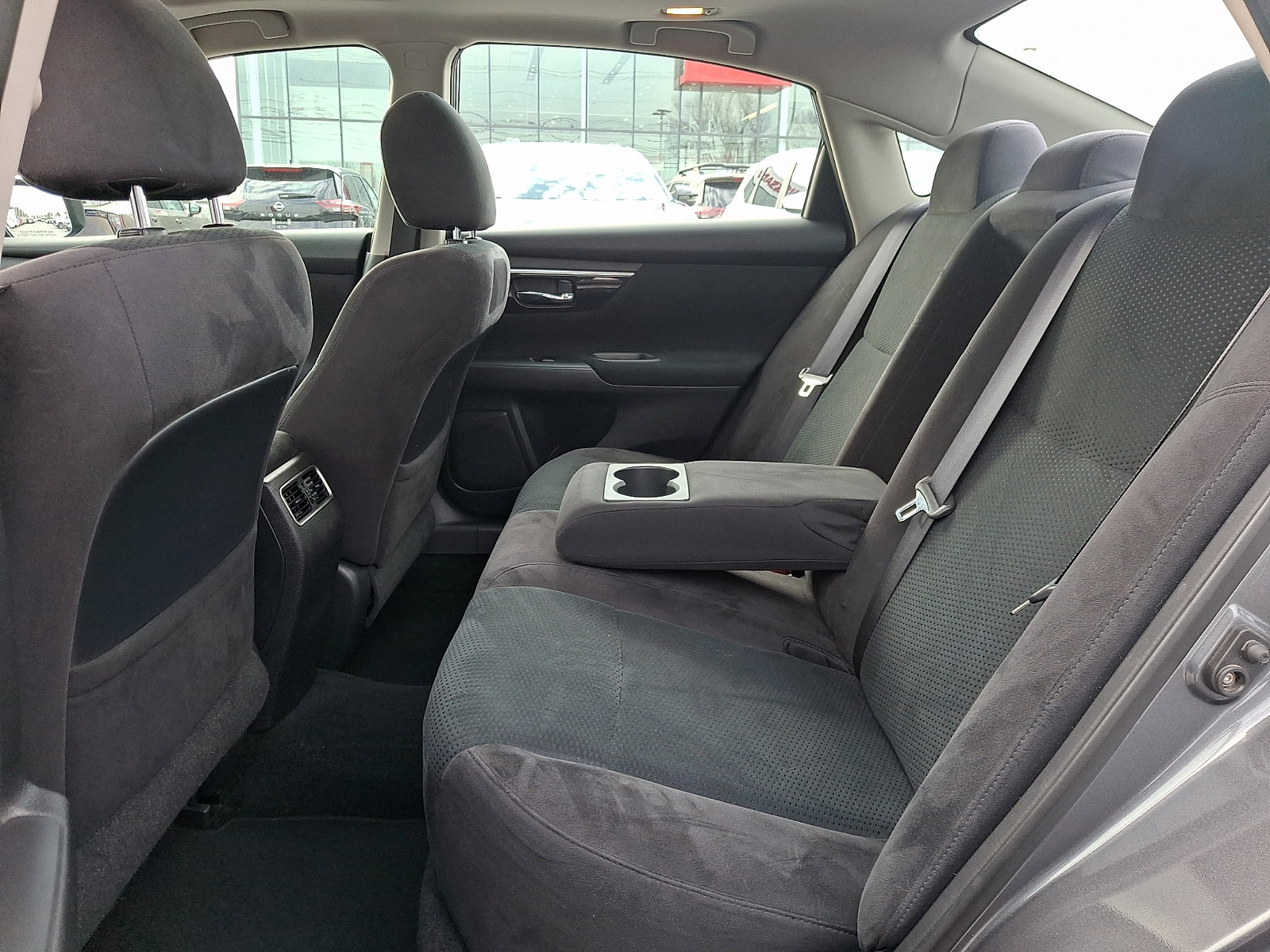 Used 2014 Nissan Altima 2.5 SV w/ Convenience Package image 11