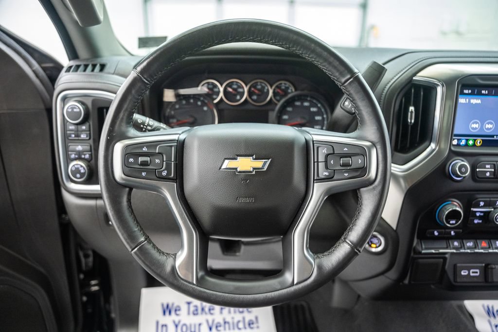 Used 2022 Chevrolet Silverado 1500 LT AWD/4WD image 30