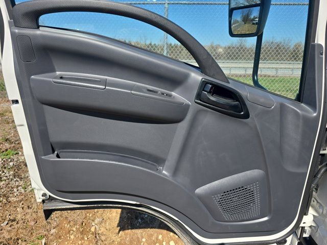 New 2025 Chevrolet Low Cab Forward image 7