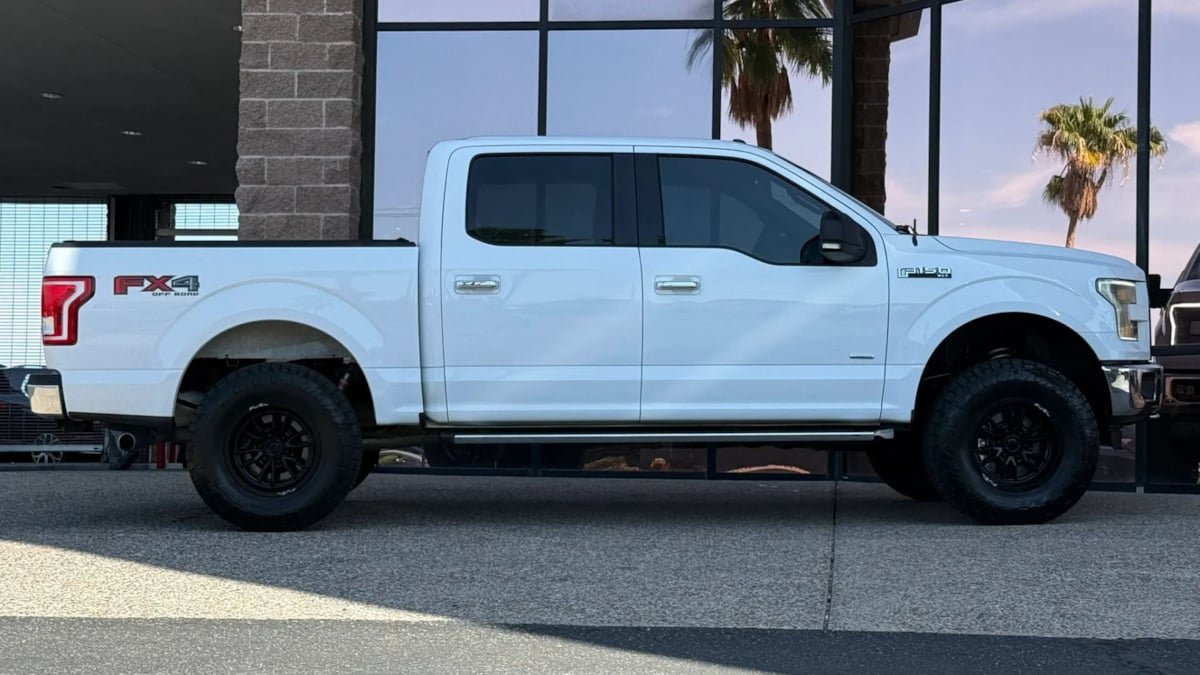 Used 2016 Ford F150 XLT w/ Equipment Group 302A Luxury AWD/4WD image 15