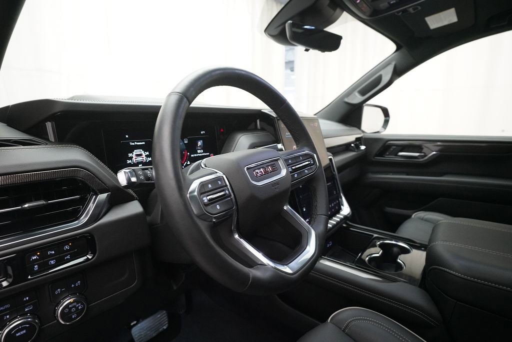 Used 2025 GMC Yukon Elevation w/ LPO, Elevation Black Package image 8