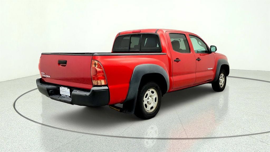 Used 2015 Toyota Tacoma 2WD Double Cab w/ Convenience Package image 5