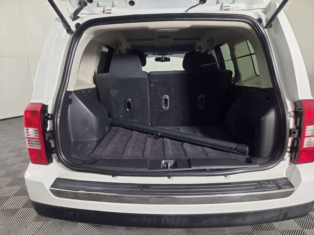 Used 2012 Jeep Patriot Latitude image 28