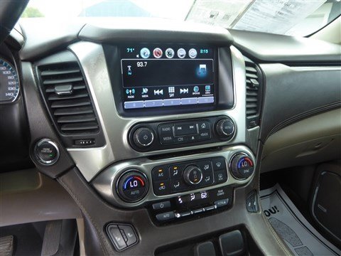 Used 2019 Chevrolet Suburban LT image 15