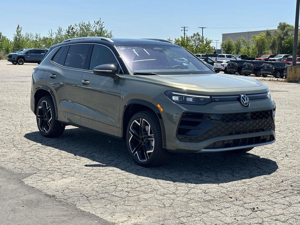New 2026 Volkswagen Tiguan SEL R-Line AWD/4WD image 6