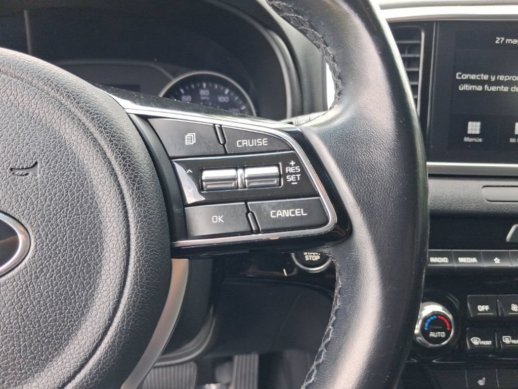 Used 2020 Kia Sportage EX FWD image 19