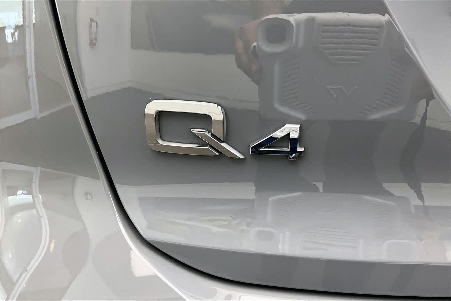 Used 2023 Audi Q4 e-tron Premium AWD/4WD image 32