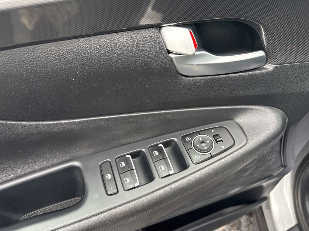 Used 2021 Hyundai Santa Fe SE FWD image 19