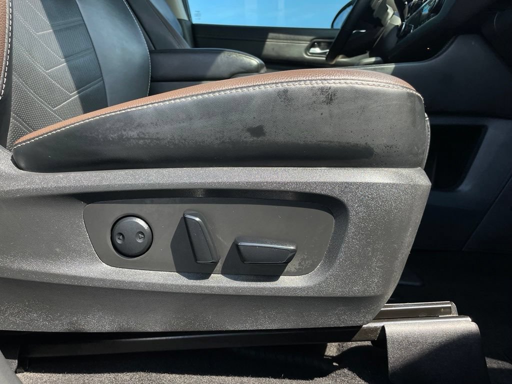 Used 2023 Nissan Pathfinder Platinum FWD image 30