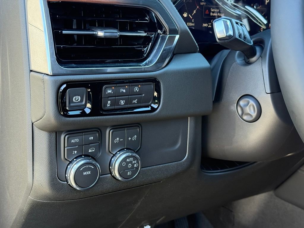 New 2026 GMC Yukon Denali w/ Sun & Power Step Package image 11