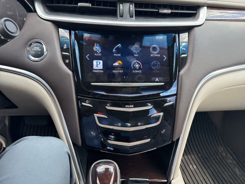 Used 2013 Cadillac XTS Platinum AWD/4WD image 2