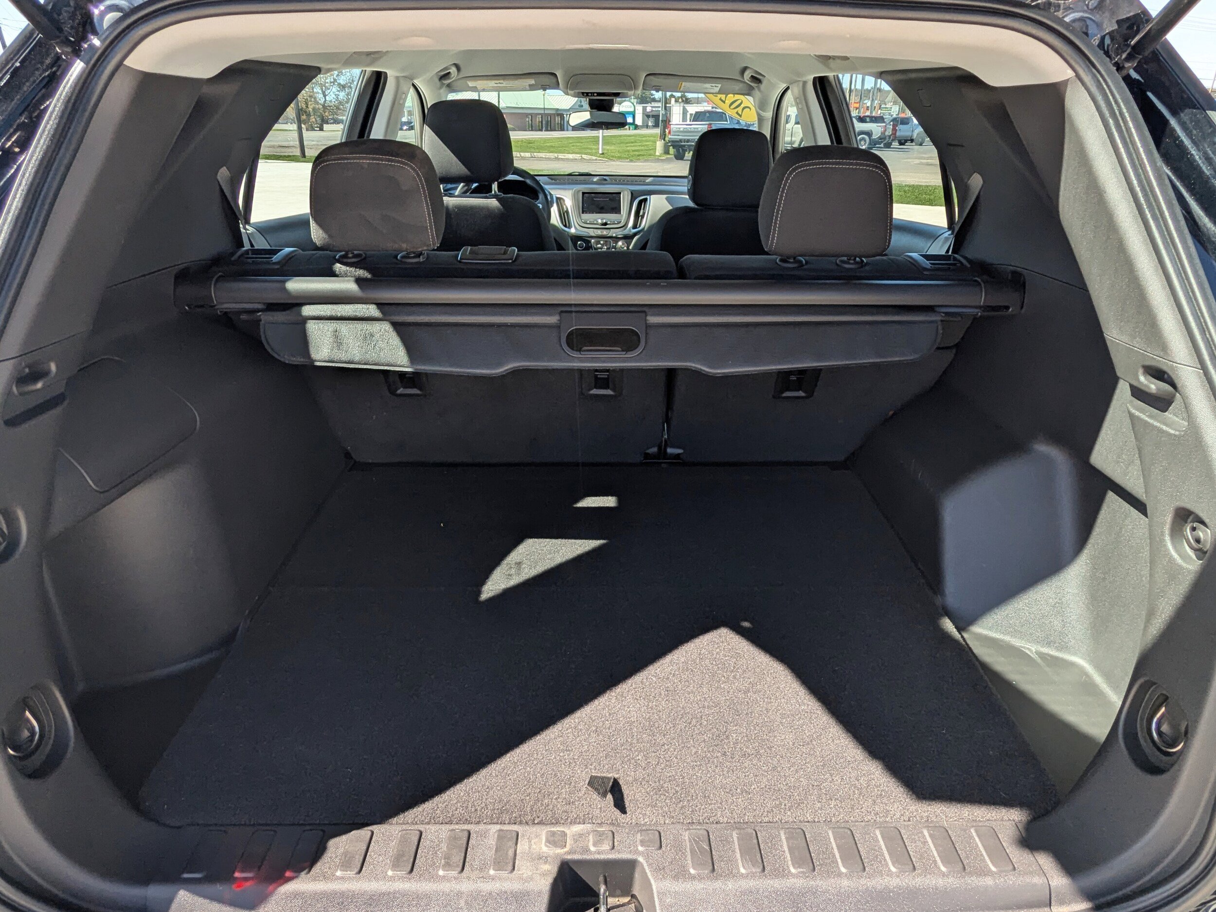 Used 2023 Chevrolet Equinox LS w/ Midnight Edition AWD/4WD image 4